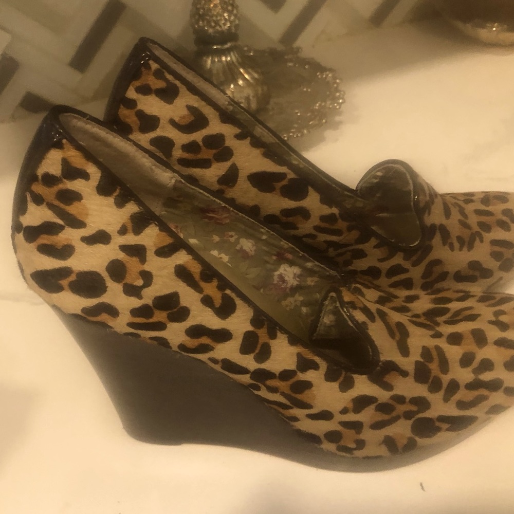 LEOPARD ..... Wedge